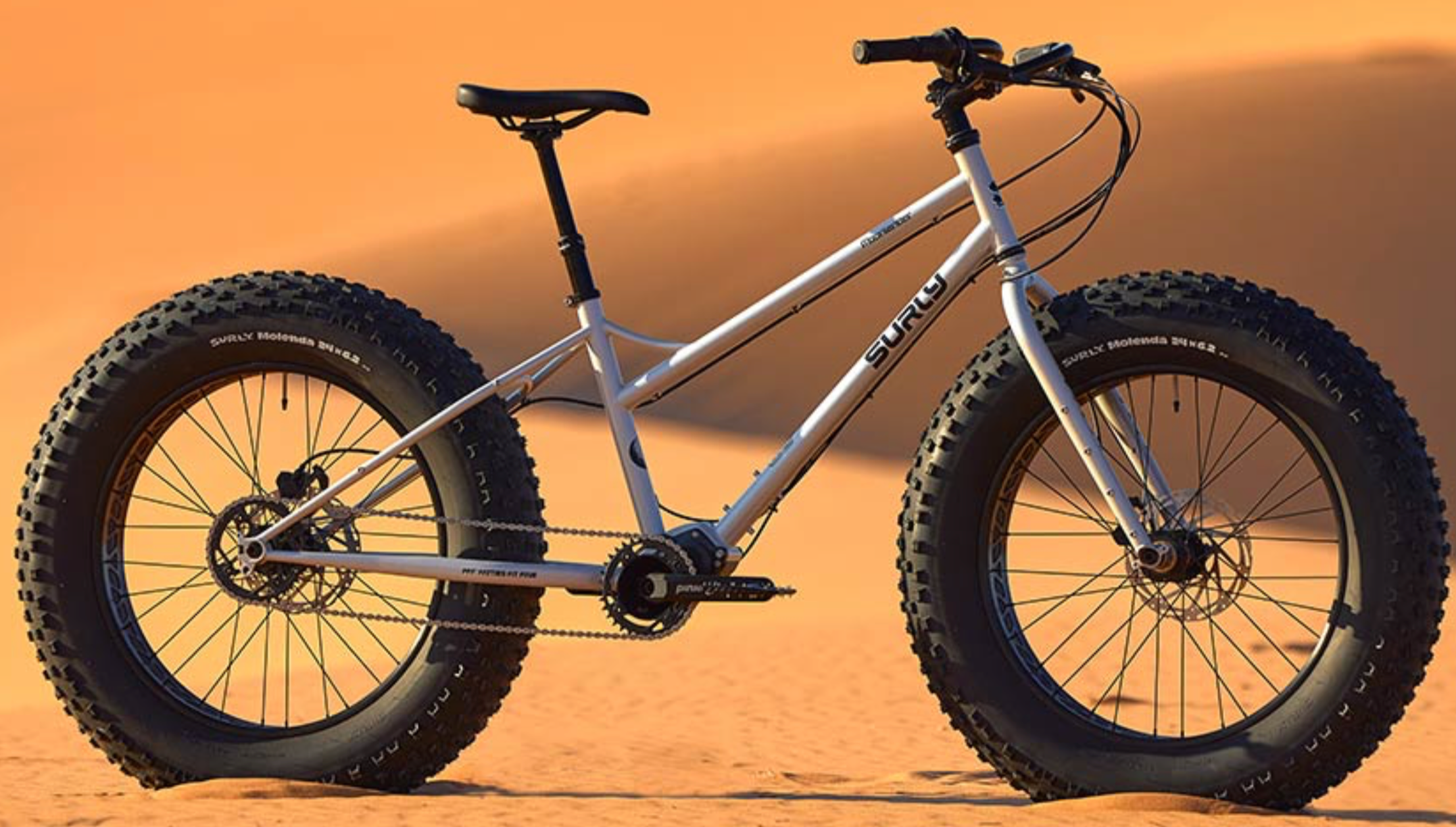 ウルトラスーパー極太タイヤ【Surly Moonlander】がまもなく入荷します