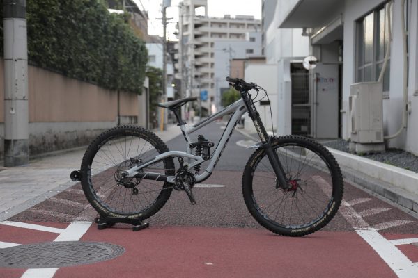 ダウンヒルを始めたい人にオススメの中古車が入荷しました。SCOTT