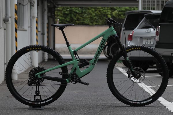 29インチフルサスマウンテンバイクの大本命 SANTACRUZ MEGATOWER