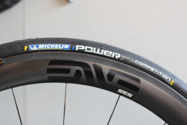 滑るように良く進むロード用ホイールセット、ENVE SES 4.5を使ってみ