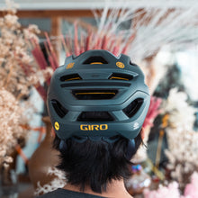 Load image into Gallery viewer, GIRO MERIT SPHERICAL 2024 Giro MTB Helmet