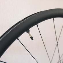 画像をギャラリービューアに読み込む, SHIMANO GRX WH-RX880-TL カーボンホイールセット チューブレス シマノ(Shimano)の商品画像(写真8)