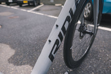 画像をギャラリービューアに読み込む, Ridley Helium S 完成車 広島