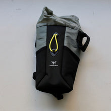 Load image into Gallery viewer, APIDURA バックカントリー フードポーチプラ