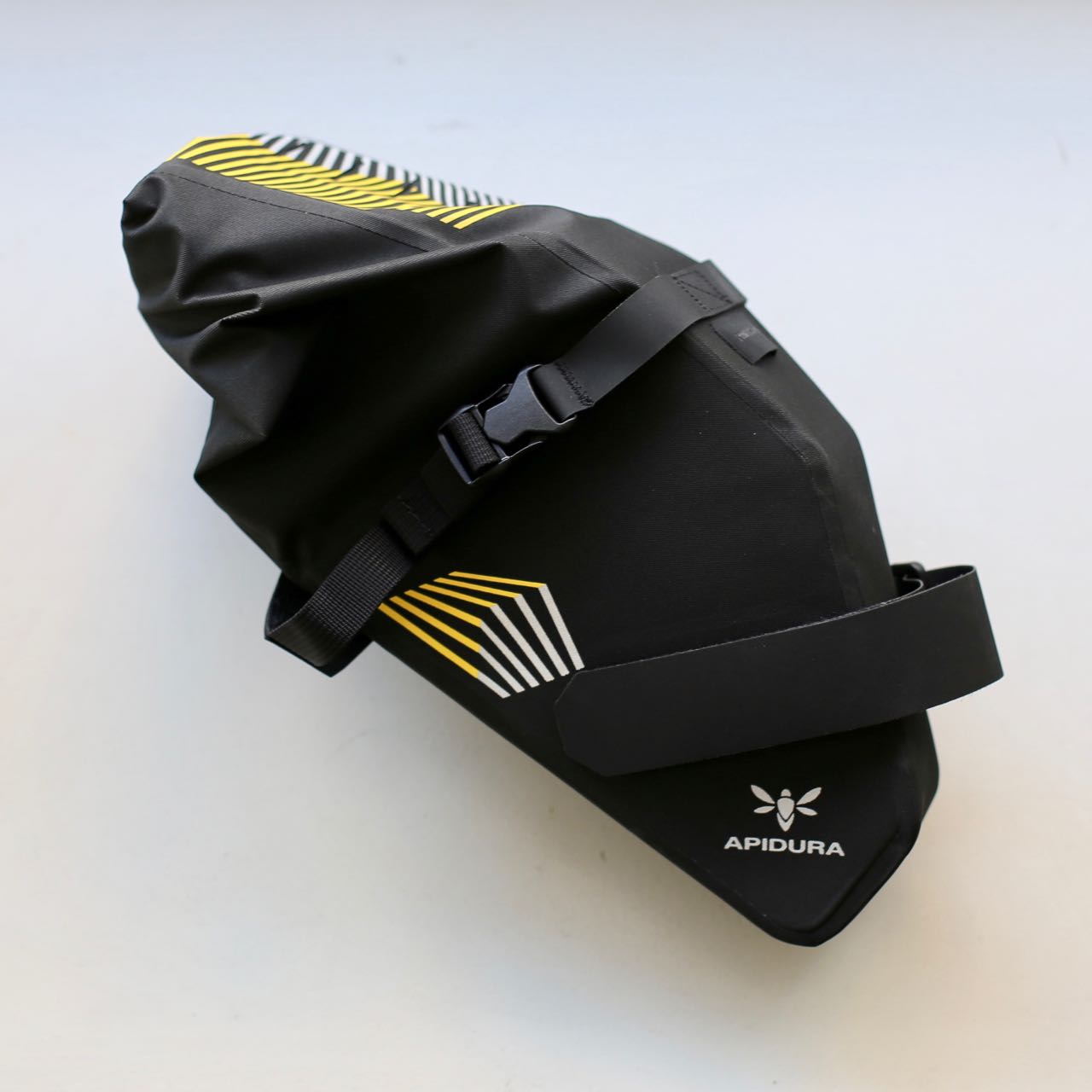 APIDURA レーシング サドルバッグ 5L/7L 防水 超軽量 – Grumpy Bike Shop