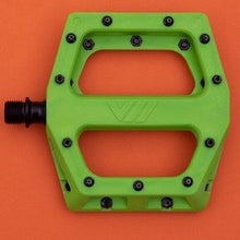 Load image into Gallery viewer, DMR V11 Pastic PEDAL プラスチックペダル(DMR Bikes)の商品画像(写真1)