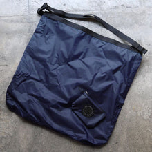 画像をギャラリービューアに読み込む, FAIRWEATHER Packable saco