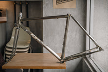 Load image into Gallery viewer, TOYO HOMME ROAD Frameset