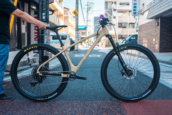 Un Authorized 16apm サンドのカスタム完成車 全体