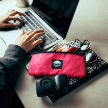 Load image into Gallery viewer, Flowfold Creator - Zipper Pouch Wallet フローフォールド ポーチウォレット（Flowfold）の商品画像（写真8）

