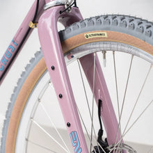 Load image into Gallery viewer, ULTRADYNAMICO mars race tire [gray / red] ウルトラダイナミコ タイヤ（Ultradynamico）の商品画像（写真7）
