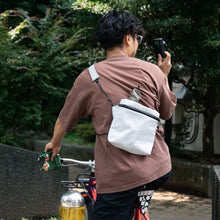Load image into Gallery viewer, FAIRWEATHER road sacoche フェアウェザー サコッシュ ダイニーマ（FAIRWEATHER）の商品画像（写真13）

