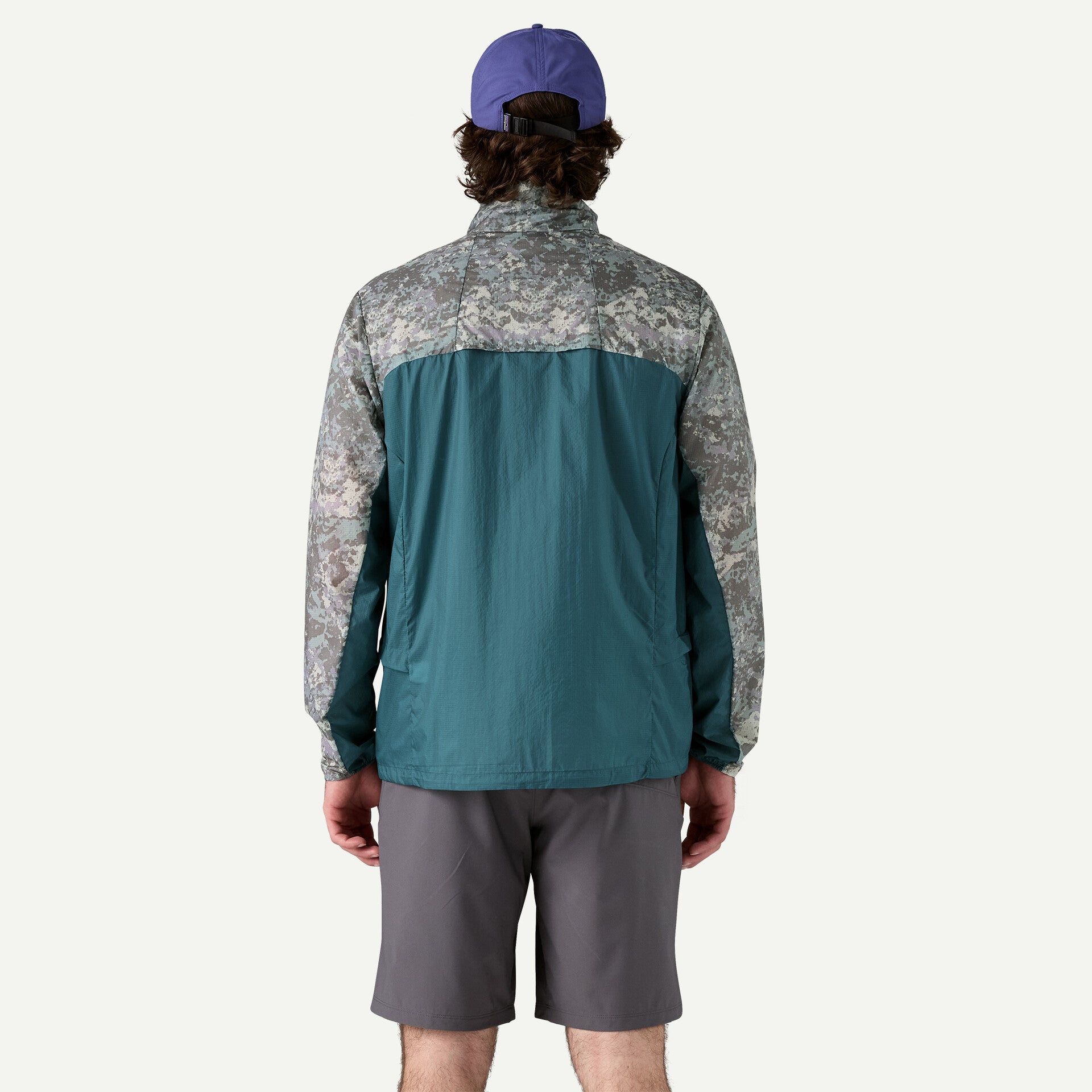 Patagonia フーディニスタッシュ ハーフジップ プルオーバー 軽量