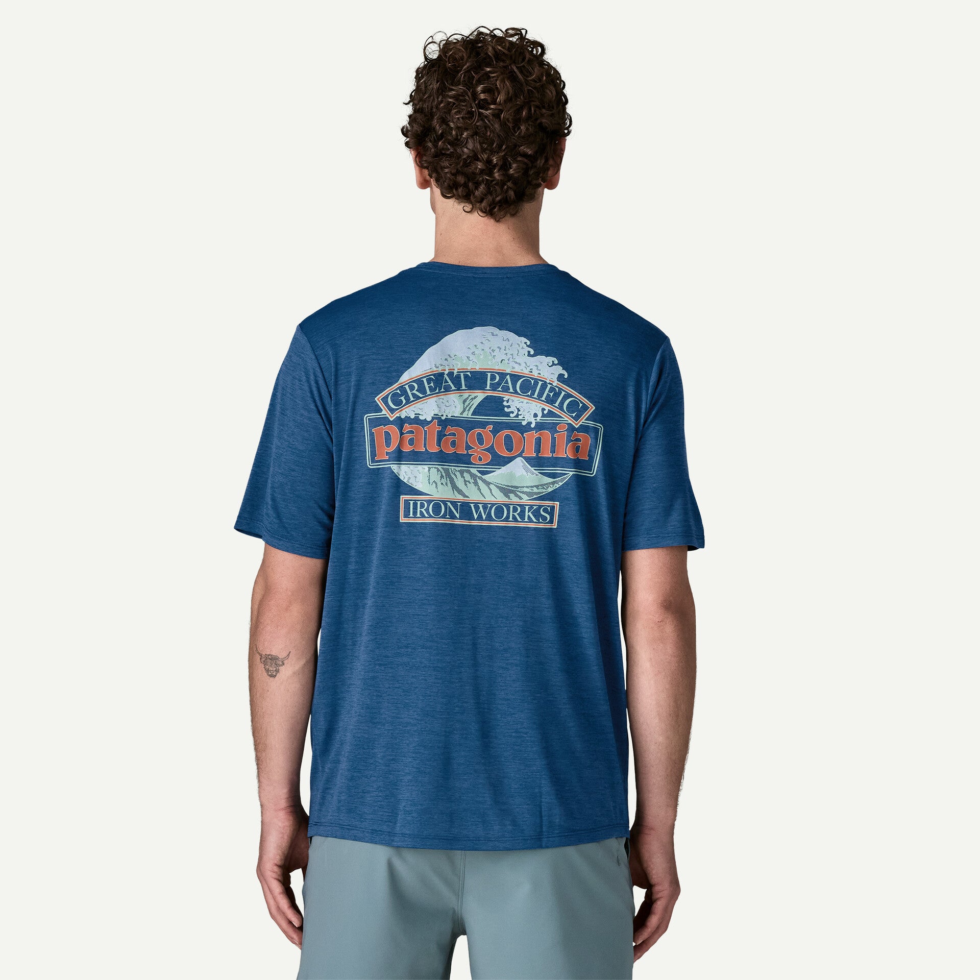 Patagonia キャプリーン クールデイリー シャツ グレートウェーブス