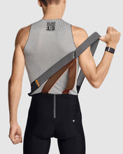 画像をギャラリービューアに読み込む, ASSOS SUMMER NS SKINLAYER P1 GRY アソス ベースレイヤー（ASSOS）の商品画像（写真2）
