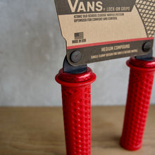 画像をギャラリービューアに読み込む, ODI Vans V2.1 Lock-On Grips グリップ（ODI）の商品画像（写真1）
