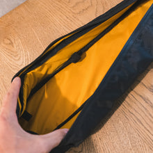 Load image into Gallery viewer, AGHARTA ハンドメイド フレームバッグ (ECOPAK/Black)（AGHARTA）の商品画像（写真1）
