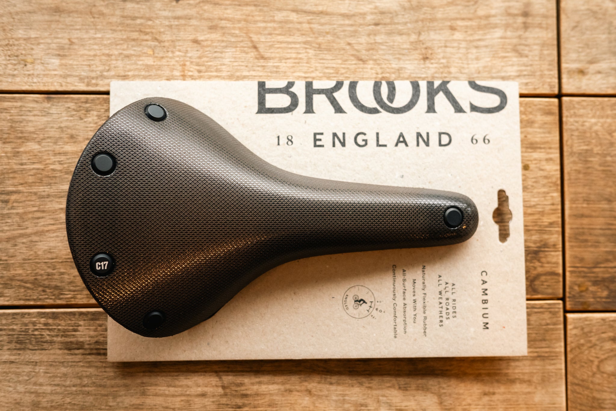 Brooks England / ブルックス｜レザーサドル・バーテープ・バッグ