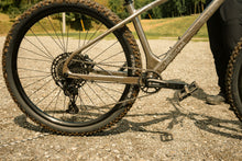 Load image into Gallery viewer, 【予約受付中／10月上旬発売予定】Un Authorized 16apm アルミハードテールMTB 完成車

