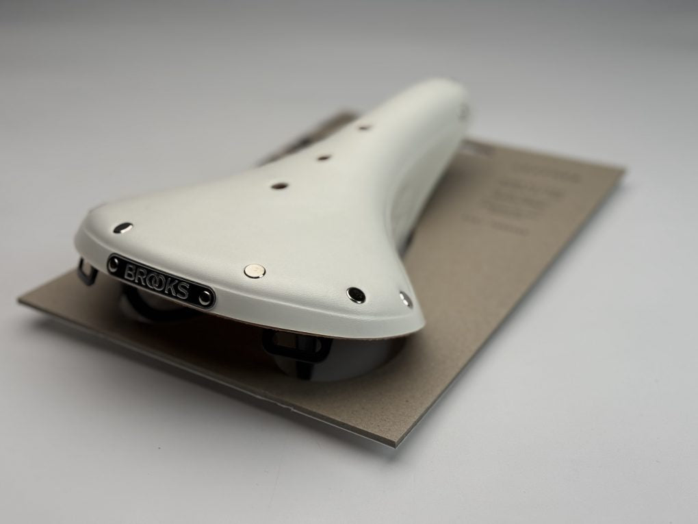 BROOKS B17 STANDARD WHITE｜ブルックス 定番レザーサドル 限定
