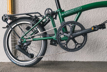 Load image into Gallery viewer, BROMPTON C Line Explore 12-speed (M handlebar, with rack) Racing Green Brompton
