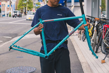 画像をギャラリービューアに読み込む, CRUST BIKES BOM 完成車 広島
