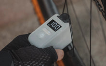 画像をギャラリービューアに読み込む, Topeak E-BOOSTER DIGITAL 電動ポンプ トピーク（Topeak）の商品画像（写真1）

