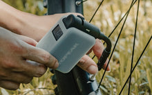 画像をギャラリービューアに読み込む, Topeak E-BOOSTER DIGITAL 電動ポンプ トピーク（Topeak）の商品画像（写真2）
