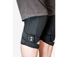 Load image into Gallery viewer, Bluegrass 3Straps Knee ニー
