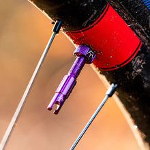 Load image into Gallery viewer, PEATY'S Holeshot Fast Flow Tubeless Valves
