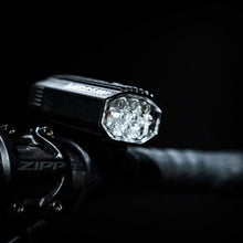 画像をギャラリービューアに読み込む, LEZYNE MICRO DRIVE 800+ レザイン フロントライト（Lezyne）の商品画像（写真1）
