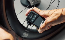 画像をギャラリービューアに読み込む, Topeak E-BOOSTER DIGITAL mini 電動ポンプ トピーク（Topeak）の商品画像（写真3）
