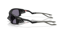 画像をギャラリービューアに読み込む, OAKLEY Plantaris SQ Matte Black 側面
