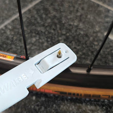 Load image into Gallery viewer, SCHWALBE タイヤレバー NEWロゴ シュワルベ（Schwalbe）の商品画像（写真2）
