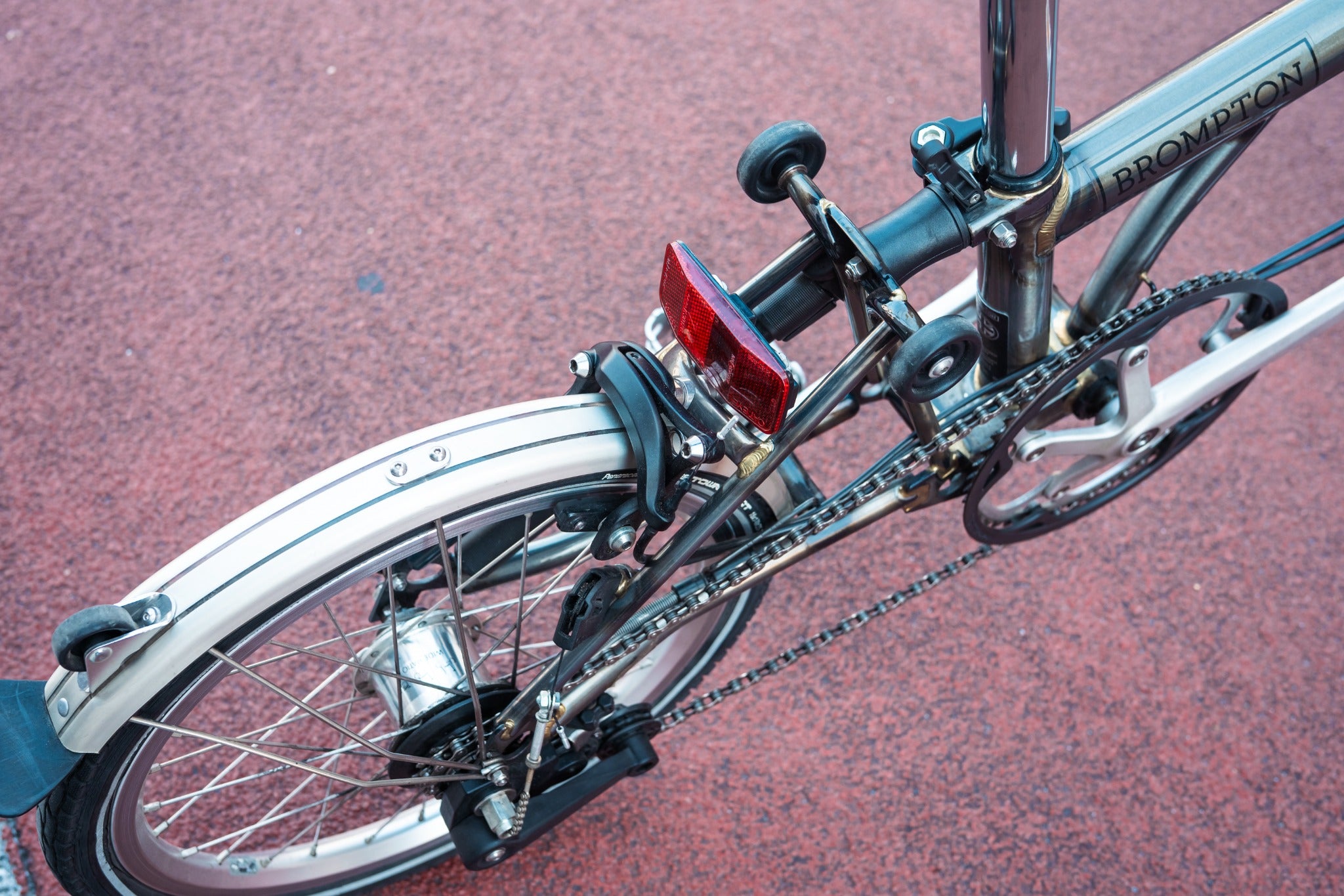 中古】BROMPTON RAWカラー 完成車 ストレートハンドル・6段変速