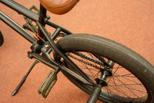 画像をギャラリービューアに読み込む, 中古 HARO BMX リアブレーキとタイヤ
