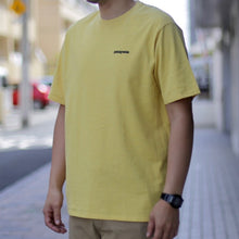 Load image into Gallery viewer, Patagonia  メンズ P 6ロゴ レスポンシビリティー  パタゴニア #38504 Tシャツ（Patagonia）の商品画像（写真4）
