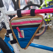 Load image into Gallery viewer, TOPO DESIGNS FRAME BIKE BAG トポデザイン フレームバッグ（Topo Designs）の商品画像（写真4）
