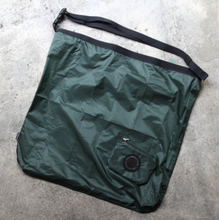 画像をギャラリービューアに読み込む, FAIRWEATHER Packable sacoche フェアウェザー サコッシュ（FAIRWEATHER）の商品画像（写真2）
