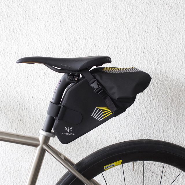 APIDURA レーシング サドルバッグ 5L/7L 防水 超軽量 – Grumpy Bike Shop