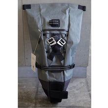 画像をギャラリービューアに読み込む, RawLow Mountain Works Bike'n Hike Post Bag X-Pac ロウロウマウンテンワークス サドルバッグ バックパック リュック 輪行 Xpac 軽量（RawLow Mountain Works）の商品画像（写真2）
