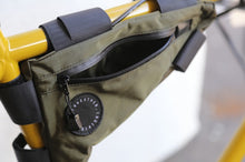 画像をギャラリービューアに読み込む, FAIRWEATHER Corner Bag フェアウェザー
