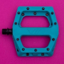 Load image into Gallery viewer, DMR V11 Pastic PEDAL プラスチックペダル（DMR Bikes）の商品画像（写真3）
