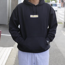 Load image into Gallery viewer, Chari&amp;Co CONTOUR HOODIE SWEATS スウェット  チャリアンドコー（Chari&amp;Co）の商品画像（写真3）
