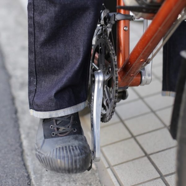 3 26更新 カジュアルライドにオススメのジーパン4選 広島の自転車ショップ ファットバイク シングルスピード ロングテールバイク シクロクロス ハンドメイドフレームなど Grumpy グランピー